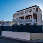 Jurcevic 2 By Interhome * Vir